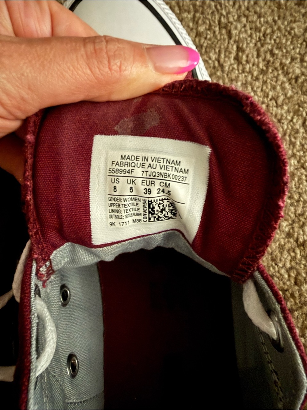 Women’s Maroon Converse 🤍 - Picture 2 of 4